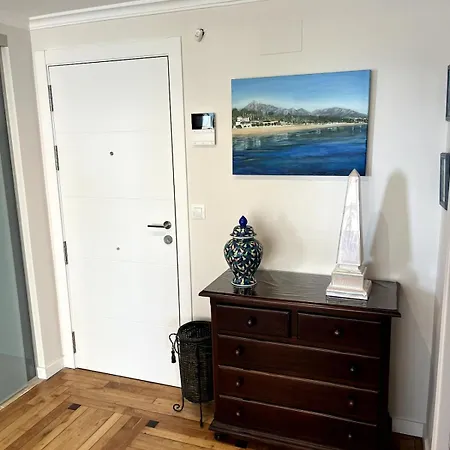 Apartment Front Line With Views