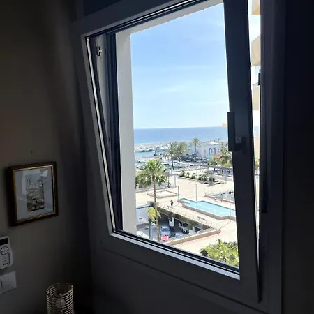 Front Line With Views * Marbella